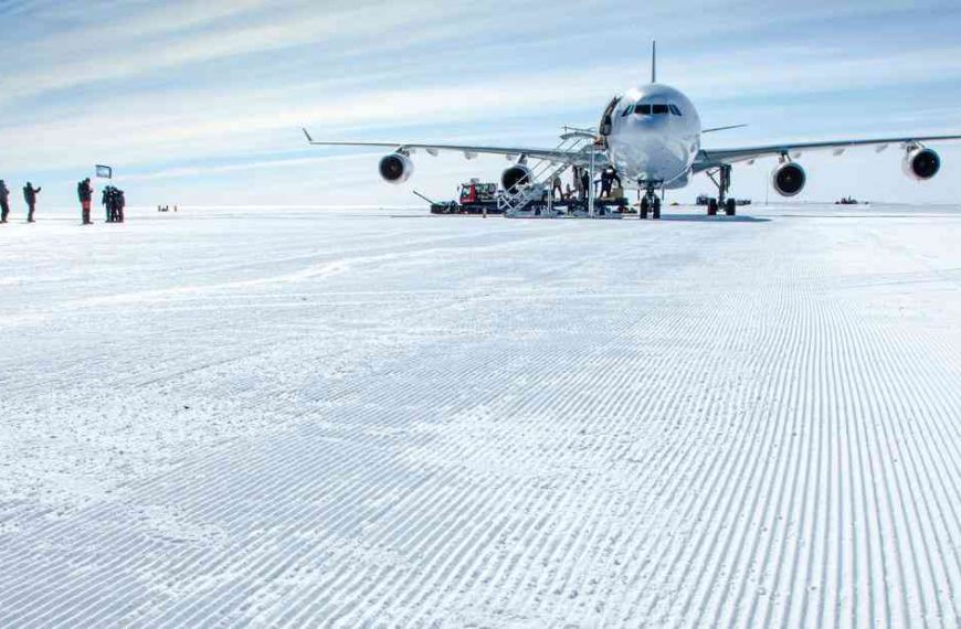 For the first time, a plane has landed on the South Pole