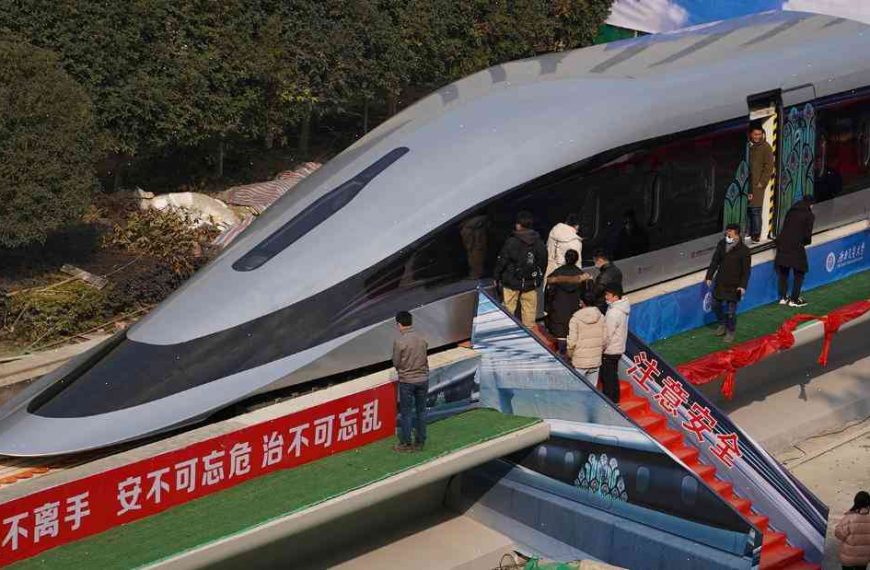 China’s newest high-speed train can hit 600 km/h