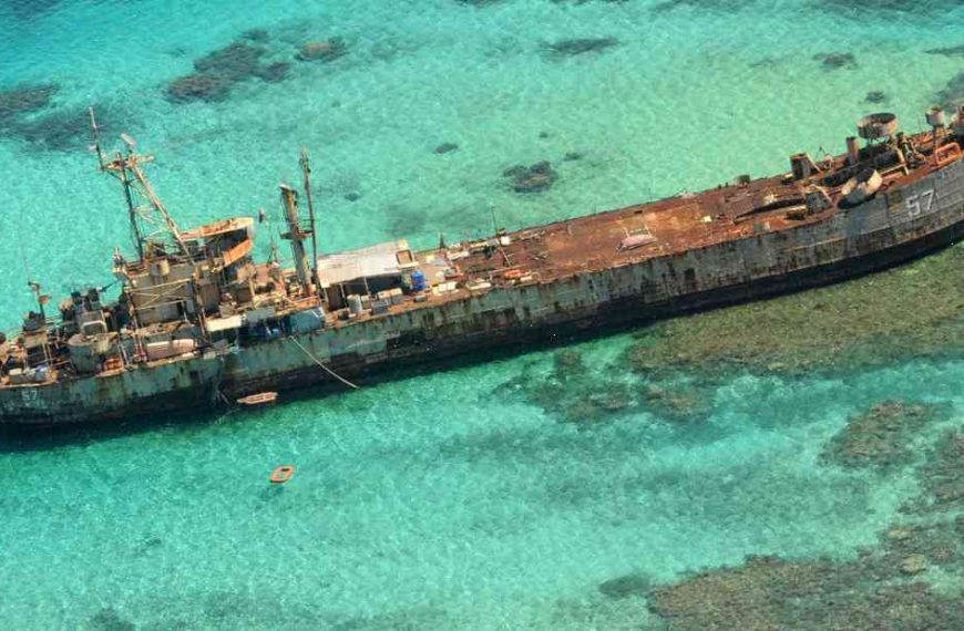 Chinese navy blocks aid shipment in South China Sea