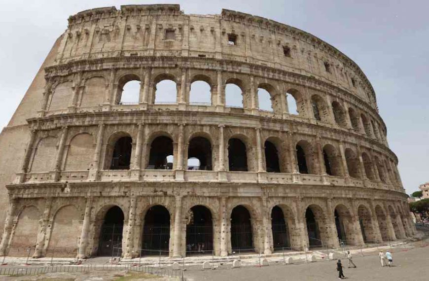 Students Arrested For Breaking Into Colosseum For Beer